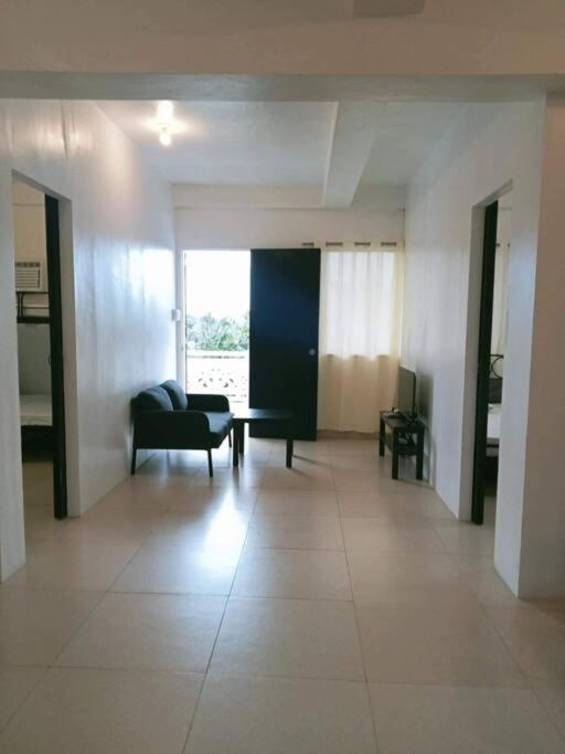 Cozy 2-bedroom Apartment Manoc-Manoc