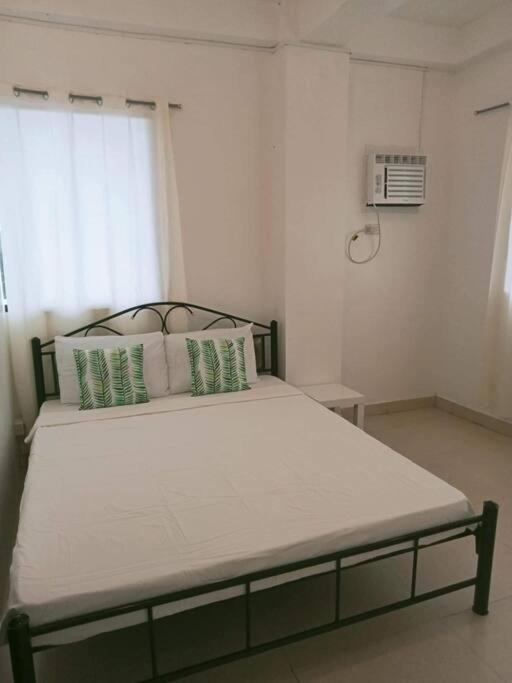 Cozy 2-bedroom Manoc-Manoc